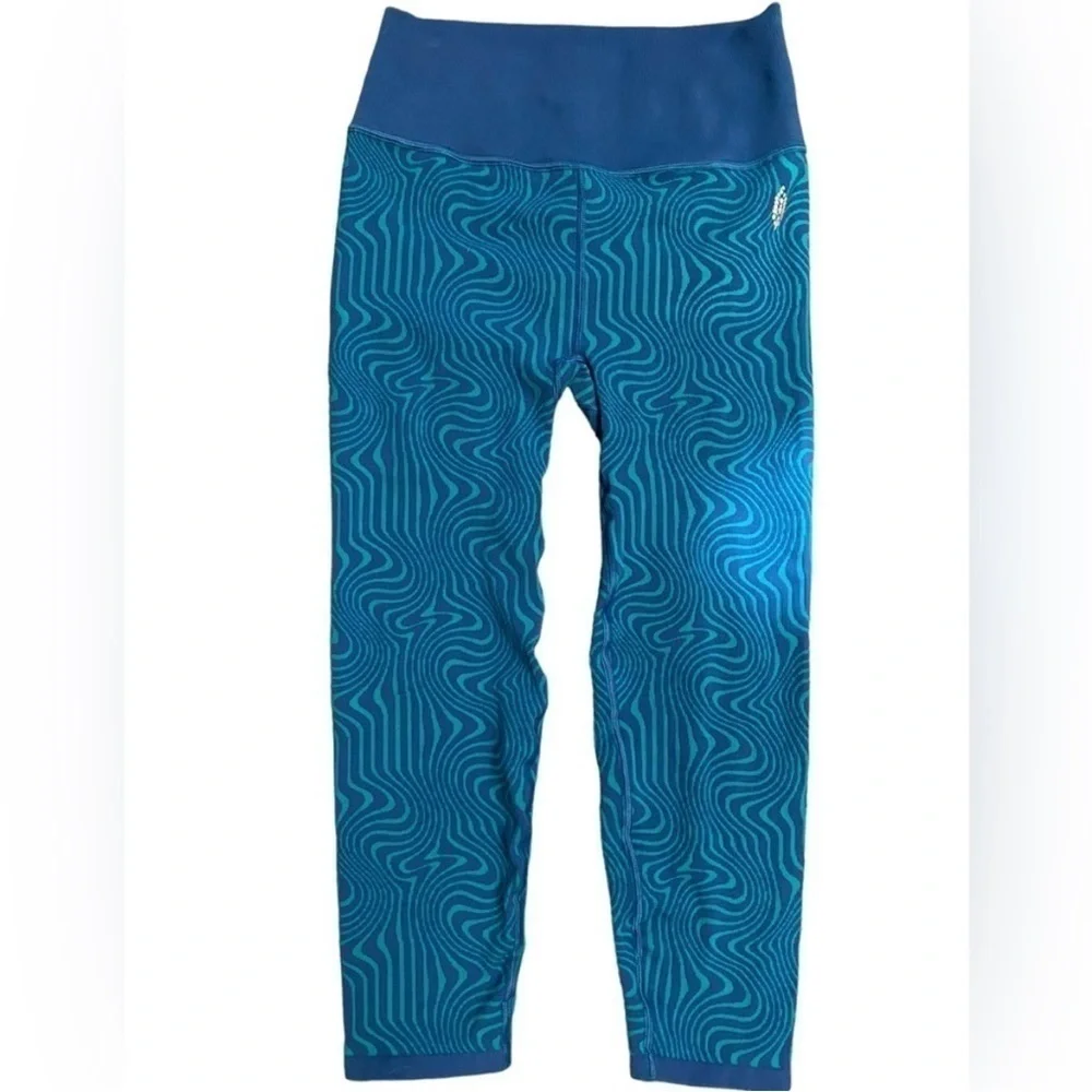 Free People Free Throw Jacquard Legging Wave Rider Swirl SIZE MEDIUM